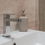 Mare 14 * ترييستي